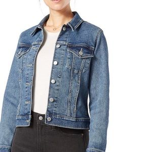 The Signature by Levi Strauss & Co.™ Women's Trucker Jacket